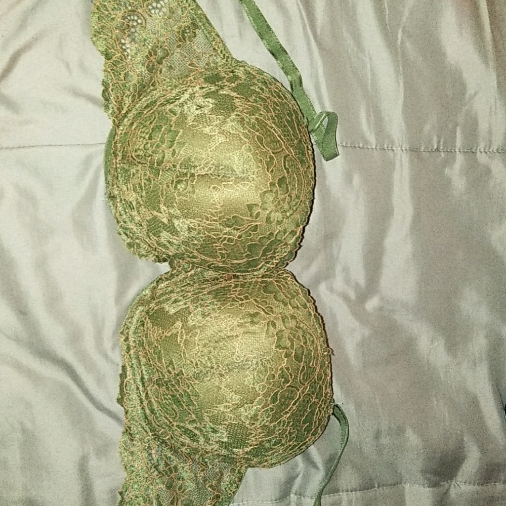 NWOT Green bra